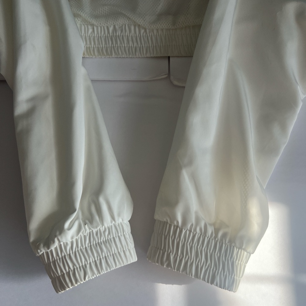 White zip-up hoodie forever 21 - size S - Picture 4 of 6